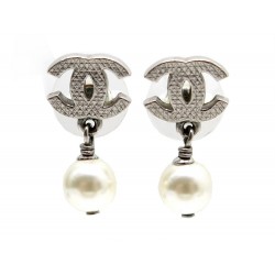 NEUF BOUCLES D'OREILLES CHANEL LOGO CC PERLE BLANCHE METAL ARGENT EARRINGS 380€