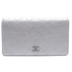 NEUF PORTEFEUILLE CHANEL CUIR ARGENTE 