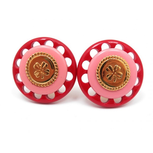 BOUCLES D'OREILLES CHANEL TREFLE A QUATRE FEUILLES EN RESINE ROUGE EARRINGS 360€