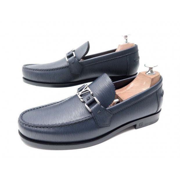 Louis Vuitton Major Loafer Navy. Size 06.5