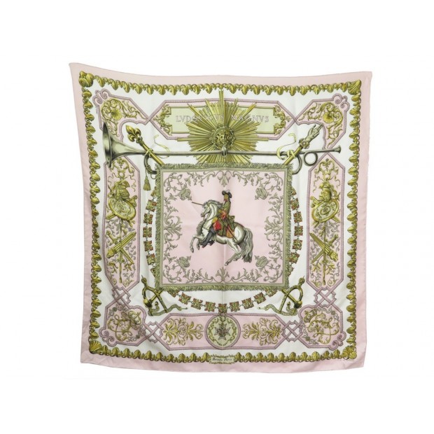 FOULARD HERMES LOUIS XVI LUDOVICUS MAGNUS CARRE EN SOIE ROSE DE LA PERRIERE 360€