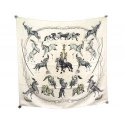 FOULARD HERMES EN PISTE PAR ROBERT DALLET CARRE 90 SOIE BEIGE SILK SCARF 360€