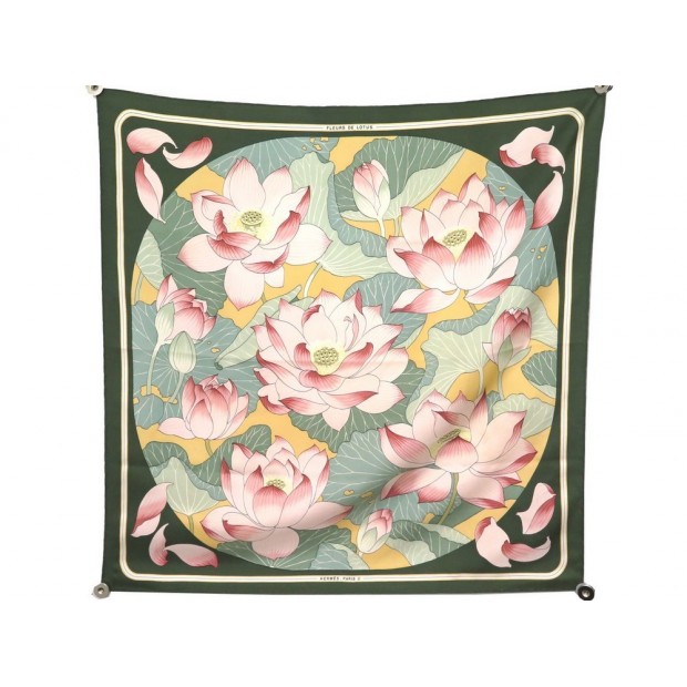 FOULARD HERMES FLEURS DE LOTUS CHRISTIANE VAUZELLES EN SOIE KAKI SILK SCARF 370€