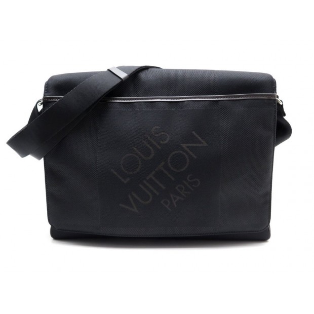 กล่องของขวัญระดับไฮเอนด์] Louis Vittons Men 'S Messenger Bag Classic  College Style Messenger Bag Gift Shoulder Bag 33*22.5*11CM
