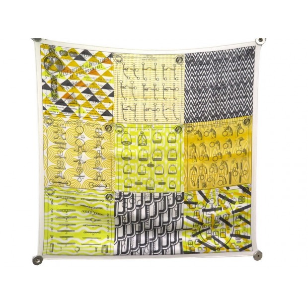 FOULARD HERMES MANUFACTURE DE BOUCLERIES ET D EPERONNERIE 70 CM SOIE JAUNE 270€