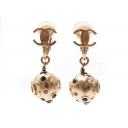 NEUF BOUCLES D'OREILLES CHANEL PENDANTES PLANETE LOGO CC METAL DORE EARRING 420€