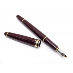 STYLO A PLUME MONTBLANC CLASSIQUE RESINE BORDEAUX 