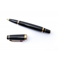 STYLO MONTBLANC BOHEME ROLLER ROUGE RESINE NOIR 