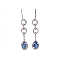 NEUF BOUCLES D'OREILLES PENDANTES EN OR BLANC 14 SAPHIRS 118 DIAMANTS EARRINGS