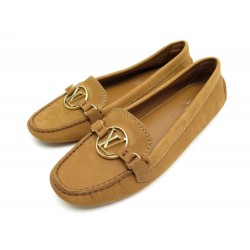 NEUF MOCASSINS LOUIS VUITTON CUIR CAMEL40 