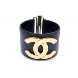 BRACELET CHANEL MANCHETTE LOGO CC T16 S CUIR BLEU & METAL DORE + BOITE CUFF 650€