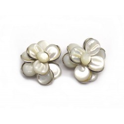 BOUCLES D'OREILLES CHANEL CAMELIA EN ARGENT 925 & NACRE BLANC + BOITE EARRINGS