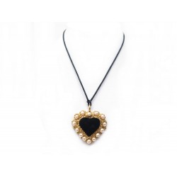 PENDENTIF CHRISTIAN LACROIX COEUR METAL DORE ET PERLES 