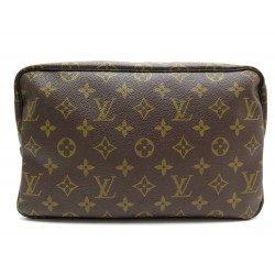 NEUF TROUSSE DE TOILETTE LOUIS VUITTON 28 M47522 EN TOILE MONOGRAM POUCH 515€