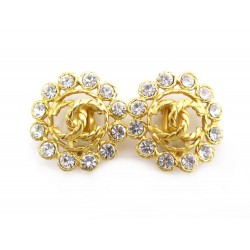 NEUF BOUCLES D'OREILLES CHANEL LOGO CC ET STRASS EN METAL DORE EARRINGS 570€