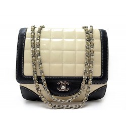 VINTAGE SAC A MAIN CHANEL FERMOIR TIMELESS CUIR VERNI 