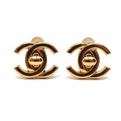 NEUF BOUCLES D OREILLES CHANEL LOGO CC FERMOIR TIMELESS METAL DORE + BOITE 420€