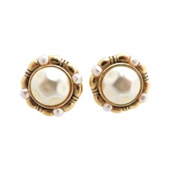 VINTAGE BOUCLES D OREILLES CHANEL A CLIP METAL DORE NACRE GOLDEN EARRINGS 420€