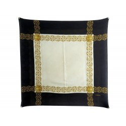 FOULARD CHANEL MEDAILLON LOGO CC EN SOIE BROCHEE JACQUARD NOIR SILK SCARF 380€