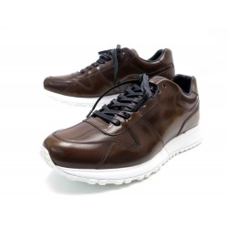 NEUF CHAUSSURES LOUIS VUITTON RUN AWAY 7.5 IT 42.5 FR BASKETS CUIR SNEAKERS 720€