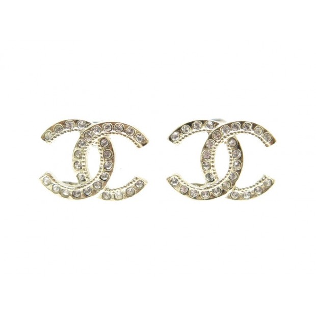 BOUCLES OREILLES CHANEL LOGO STRASS 1