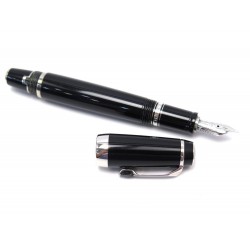 STYLO PLUME MONTBLANC BOHEME NOIR 5049 A CARTOUCHE EN RESINE + ECRIN PEN 675€