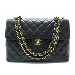 SAC A MAIN CHANEL TIMELESS JUMBO BANDOULIERE EN CUIR MATELASSE BLEU MARINE 6600€