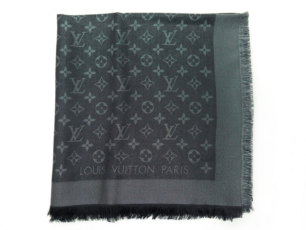 Louis Vuitton Cloth Silk Foulard LV Charm Silk Soie -  Finland