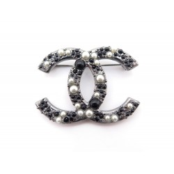 NEUF BROCHE CHANEL LOGO CC PERLES METAL ARGENTE NEW PERLS SILVER BROOCH 620€