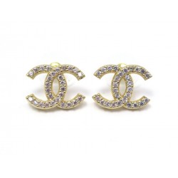 NEUF BOUCLES D'OREILLES CHANEL LOGO CC STRASS METAL DORE + BOITE EARRINGS 390€