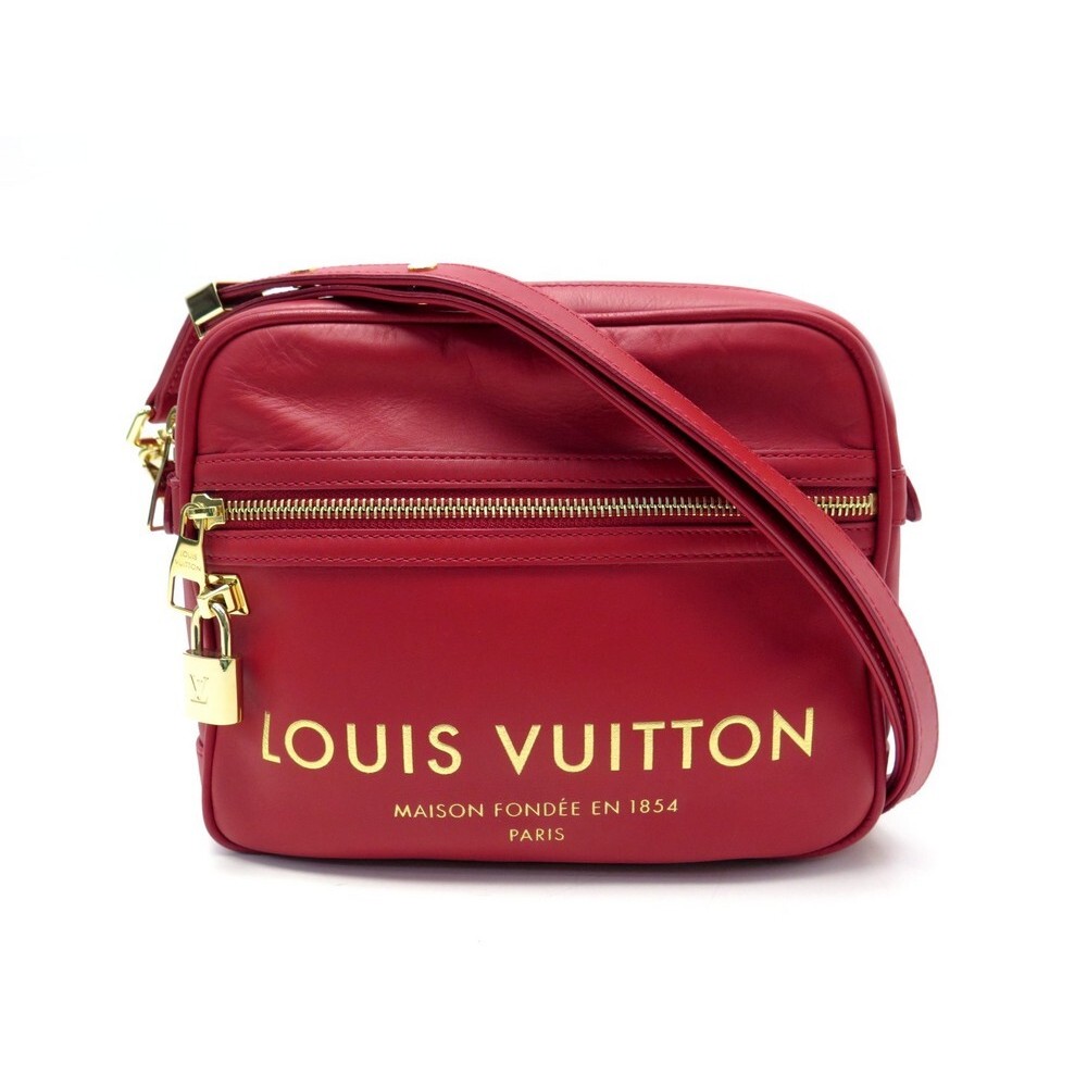 Le sac de Louis Vuitton en forme d'avion coûte plus cher qu'un véritable  avion