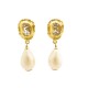 BOUCLES D'OREILLES CHANEL PENDANTES A CLIPS EN METAL DORE & PERLES EARRINGS 400€