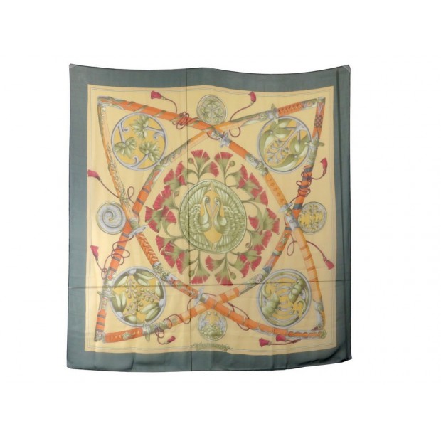 FOULARD HERMES DAIMYO PRINCES DU SOLEIL LEVANT 140 CM EN MOUSSELINE DE SOIE 780€