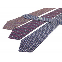 LOT DE 3 CRAVATES HERMES 7454 HA 956 IA 7531 IA SOIE BLEU ETRIER NOEUD TIE 495€