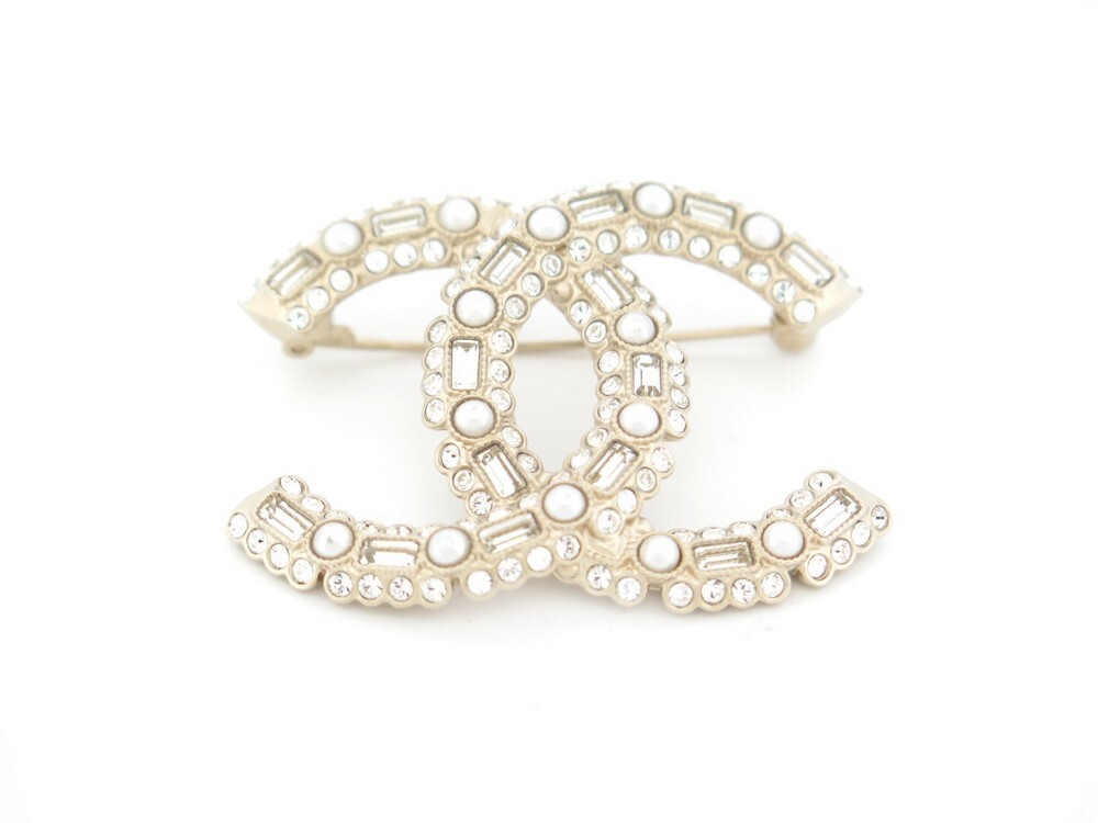 Chanel Gold Ribbon Brooch with Pearls, Crystals and CC Logo