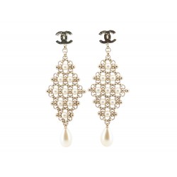 NEUF BOUCLES D'OREILLES CHANEL LOGO CC ET LOSANGE PERLES EN METAL EARRINGS 1080€