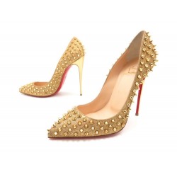 NEUF ESCARPINS CHRISTIAN LOUBOUTIN SPIKE DORE 40 