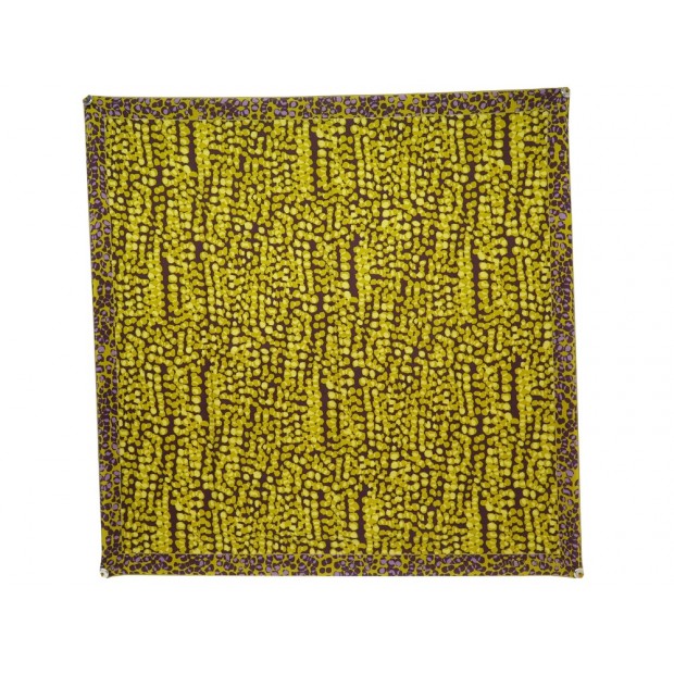 FOULARD LOUIS VUITTON PLUMETIS M92033 CARRE 90 EN SOIE JAUNE SILK SCARF 460€