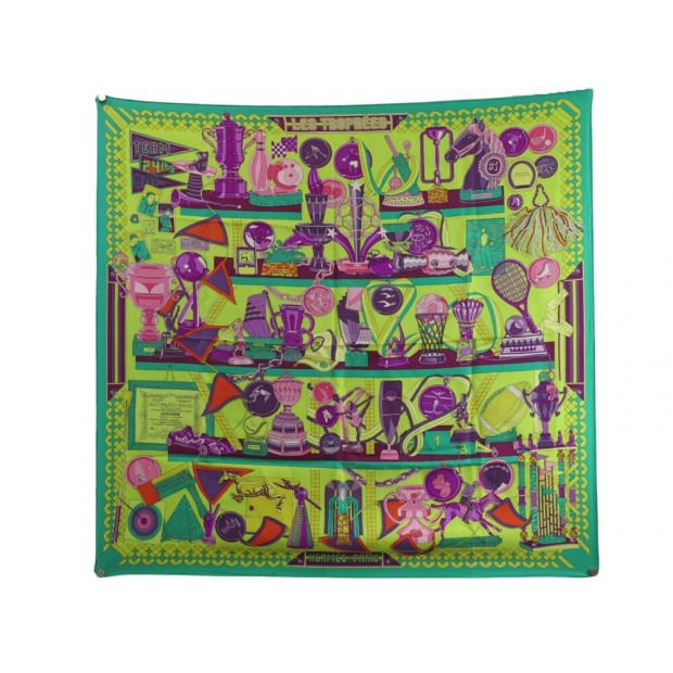 NEUF FOULARD HERMES LES TROPHEES EN SOIE VERT CARRE 90 SILK SCARF GREEN 460€