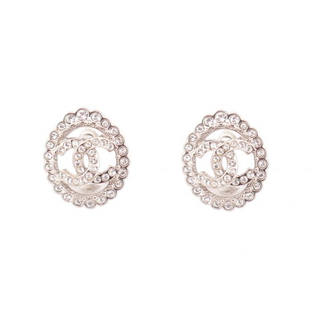 NEUF BOUCLES D'OREILLES CHANEL PUCES LOGO CC STRASS METAL ARGENTE EARRINGS 600€