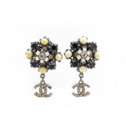 BOUCLES D'OREILLES CHANEL PENDANTES LOGO CC PIERRES & PERLES NACRE EARRINGS 590€