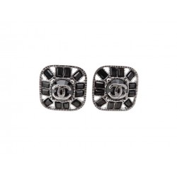 BOUCLES D'OREILLES CHANEL LOGO CC METAL ARGENTE PIERRES NOIRES SAC EARRINGS 520€