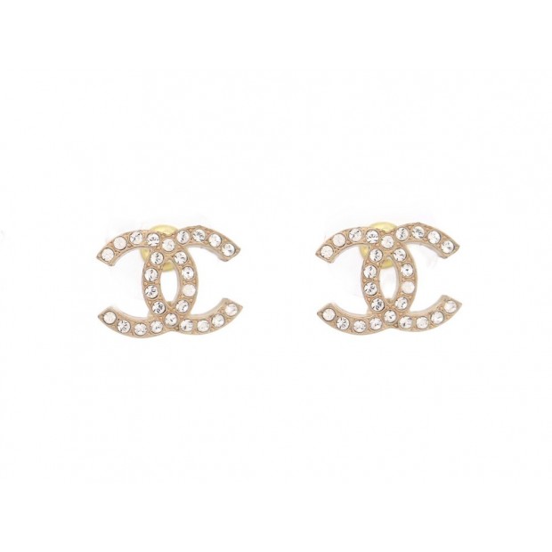 BOUCLES D'OREILLES CHANEL LOGO CC & STRASS METAL DORE GOLDEN STEEL EARRINGS 650€