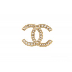 NEUF BROCHE CHANEL LOGO CC PERLES 2024 EN METAL DORE GOLD PEARLS BROOCH 650€