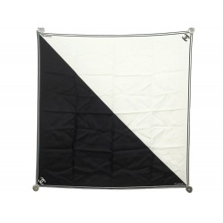 NEUF FOULARD CHANEL CARRE 70 CM BICOLORE EN SOIE NOIRE ET BLANC SILK SCAF 450€