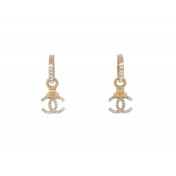 NEUF BOUCLES D'OREILLES CHANEL PENDANTES LOGO CC & STRASS METAL EARRINGS 700€