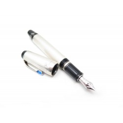 STYLO PLUME MONTBLANC BOHEME BLEU 25170 EN ARGENT MASSIF 925 FOUNTAIN PEN 1035€