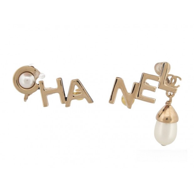 NEUF BOUCLES D'OREILLES CHANEL LOGO CC LETTRES CHA NEL PERLE DORE EARRINGS 1200€