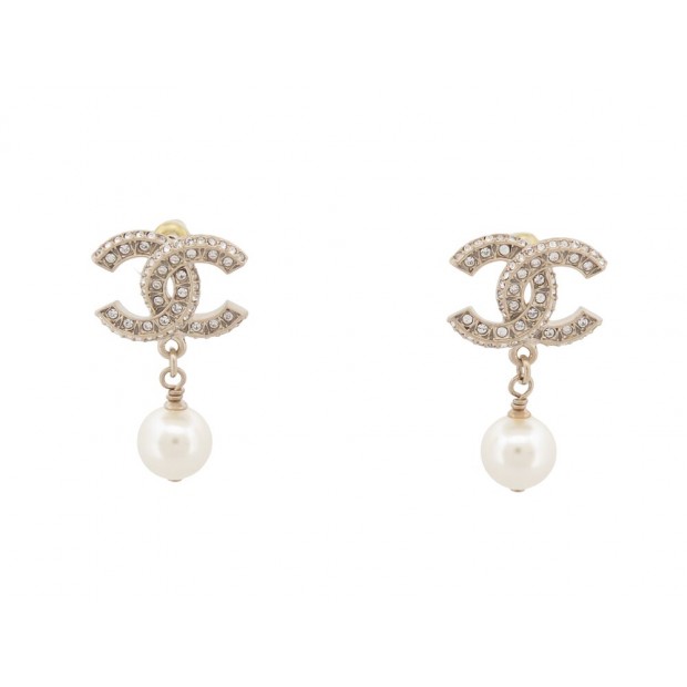 NEUF BOUCLES D'OREILLES CHANEL PUCES LOGO CC STRASS PERLE PENDANTES EARRING 790€