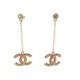 NEUF BOUCLES D'OREILLES CHANEL LOGO CC MULTICOLORE PENDANTES METAL EARRING 1180€